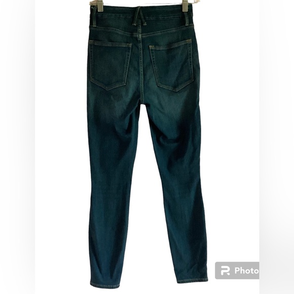 GOOD AMERICAN GOOD WAIST SKINNY CROP JEANS - Picture 3 of 15